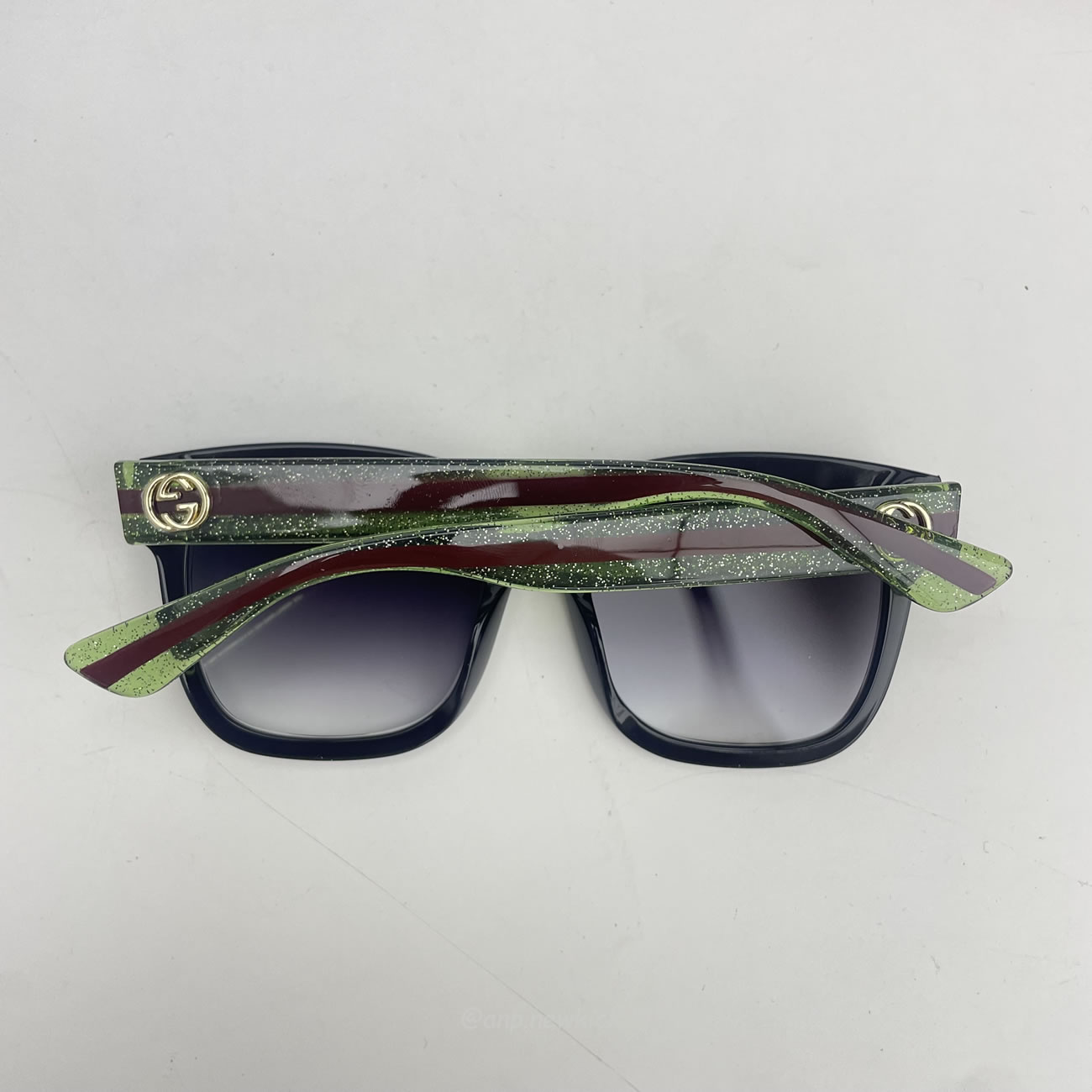 Gucci Glittered Oversized Rectangular Universal Fit Sunglasses Black Green Red (3) - newkick.app